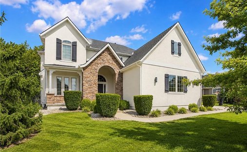 House in Overland Park, Kansas, United States 1