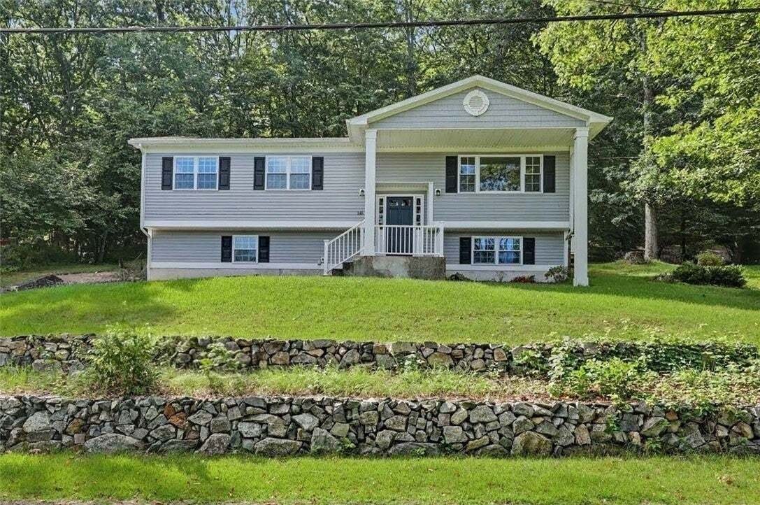 House in Lincoln, Rhode Island, United States 2 - 18694824