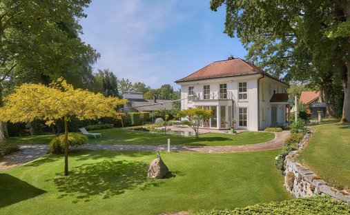 Villa in Münsing, Bavaria, Germany 1