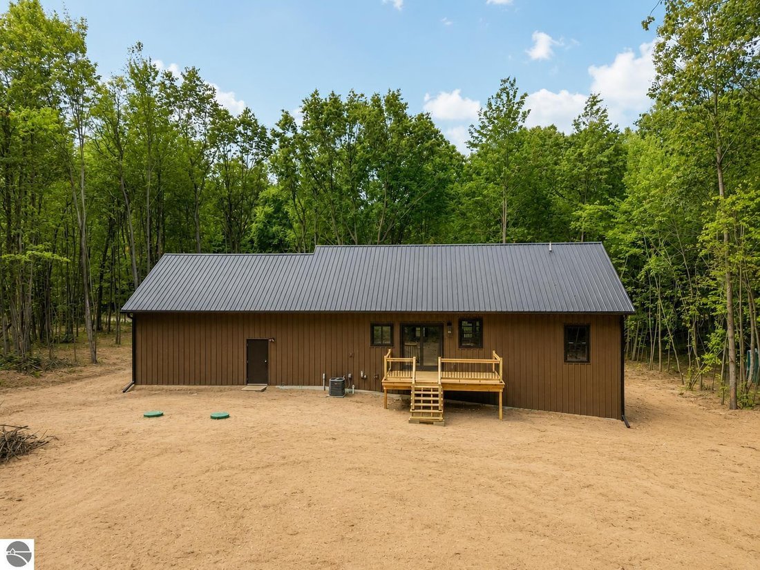 House in Lake City, Michigan, United States 4 - 18694490