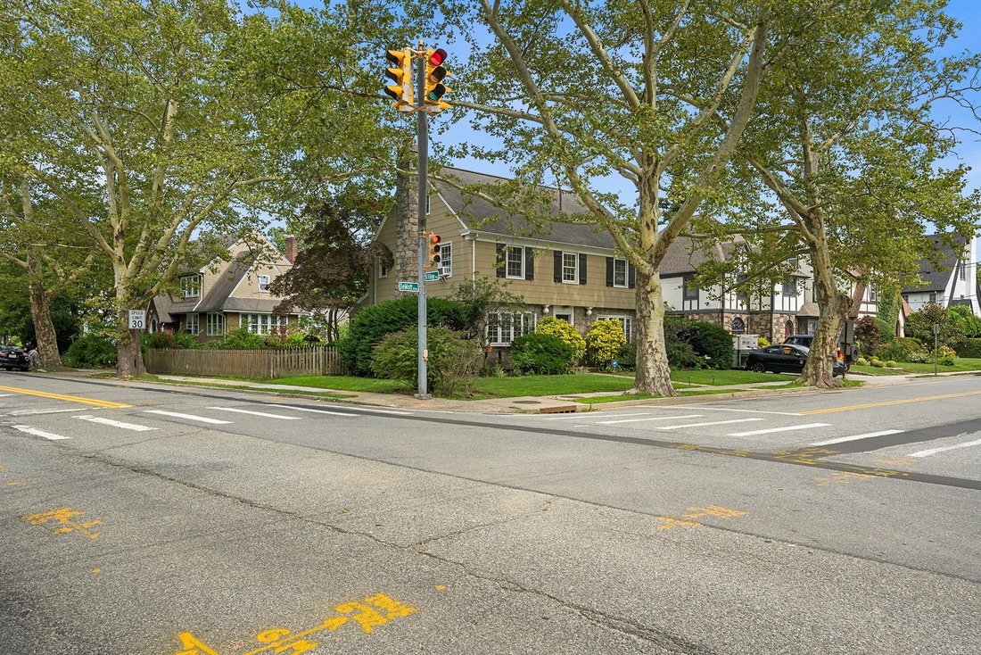 House in Rockville Centre, New York, United States 4 - 18695593