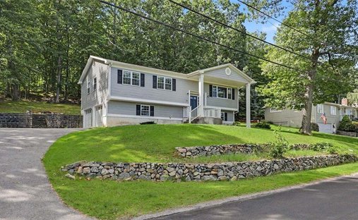 House in Lincoln, Rhode Island, United States 1