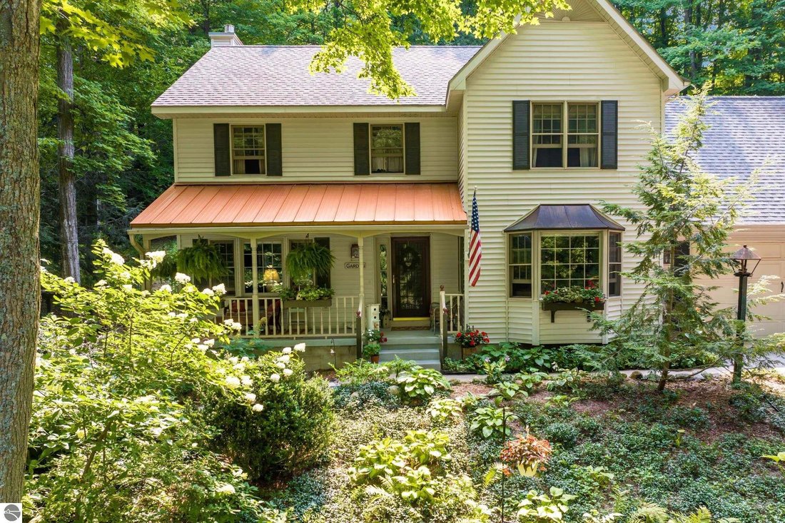House in Garfield Township, Michigan, United States 1 - 18694487