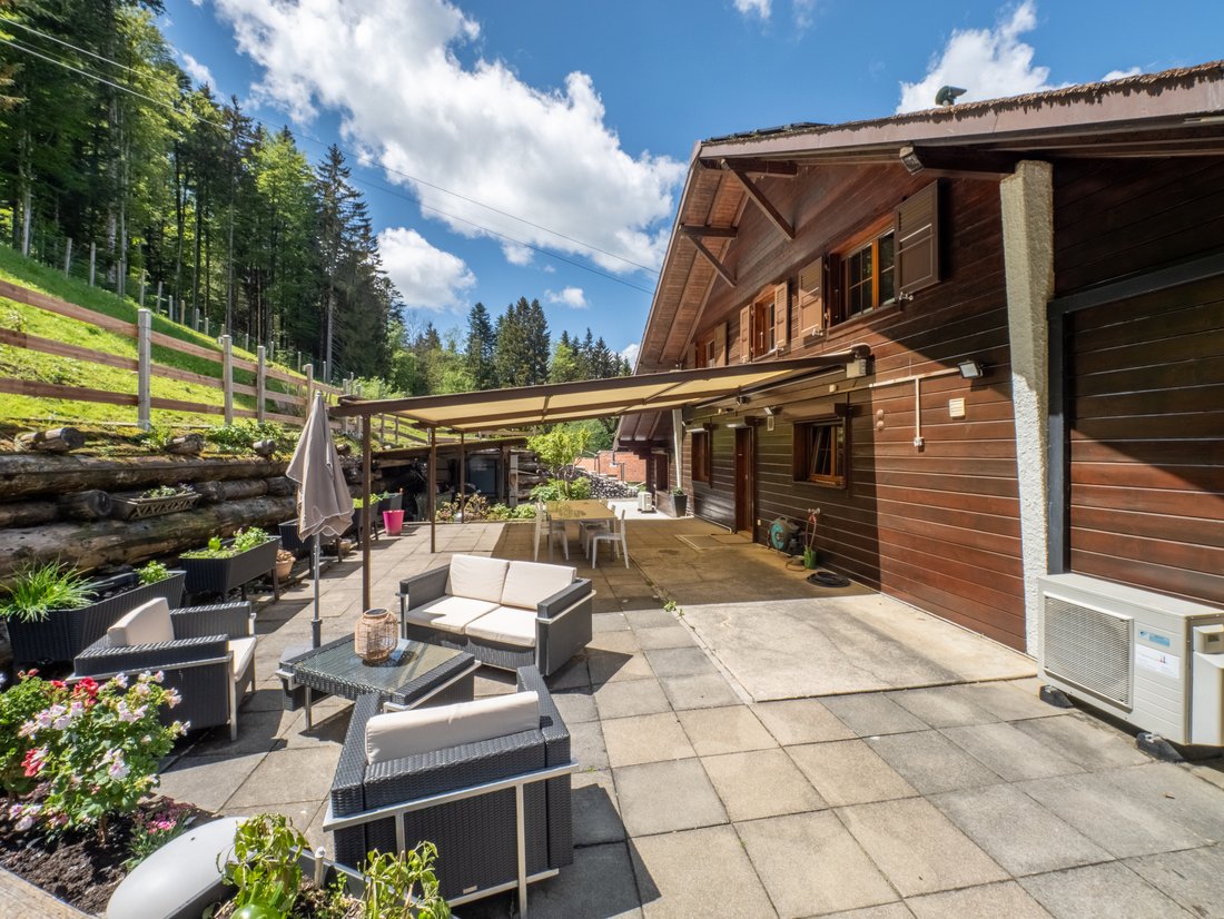 Chalet in Châtel-Saint-Denis, Fribourg, Switzerland 2 - 18694572