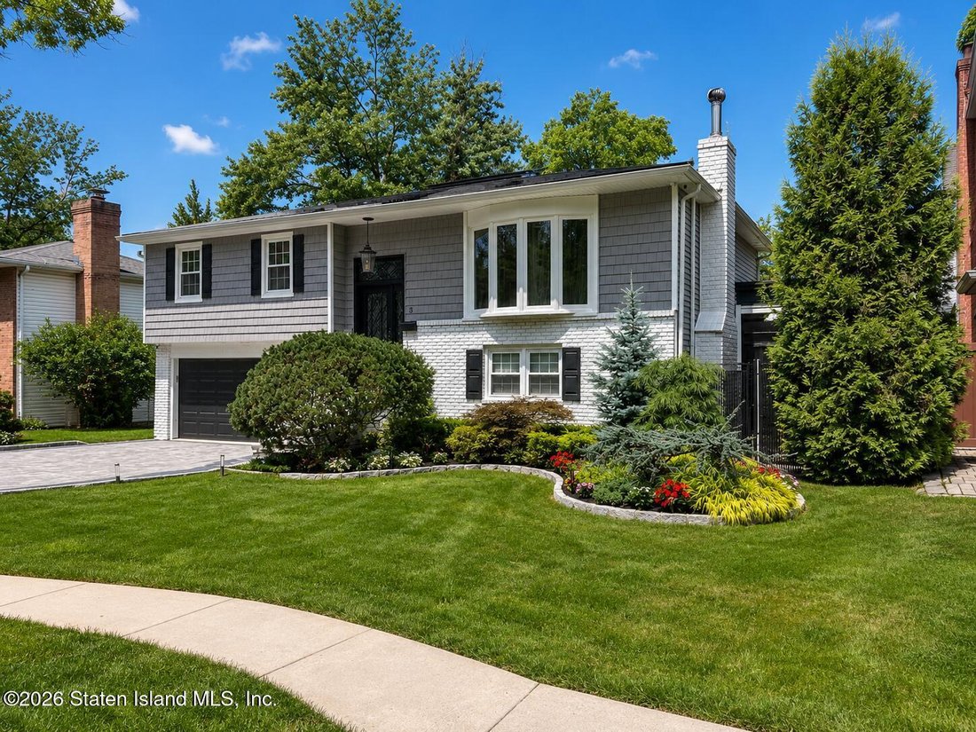 House in New York, New York, United States 3 - 18694277