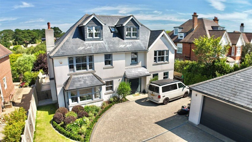 Casa en Milford-on-Sea, Inglaterra 1 - 18320878