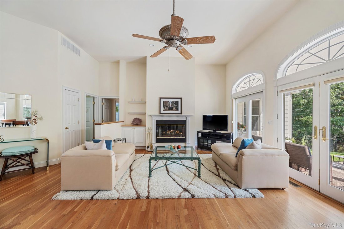 House in Hampton Bays, New York, United States 3 - 18694416