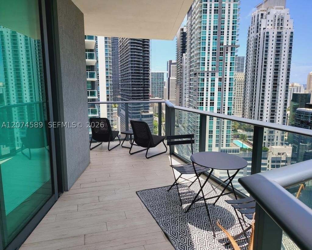 Condo in Miami, Florida, United States 1 - 18694592