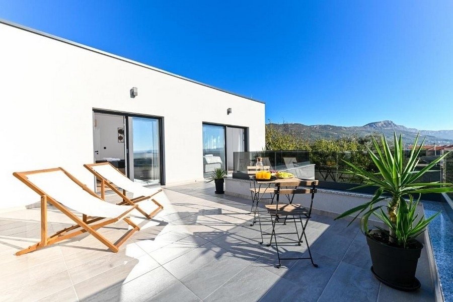 Villa in Kastel Novi, Split-Dalmatia County, Croatia 2 - 18695736