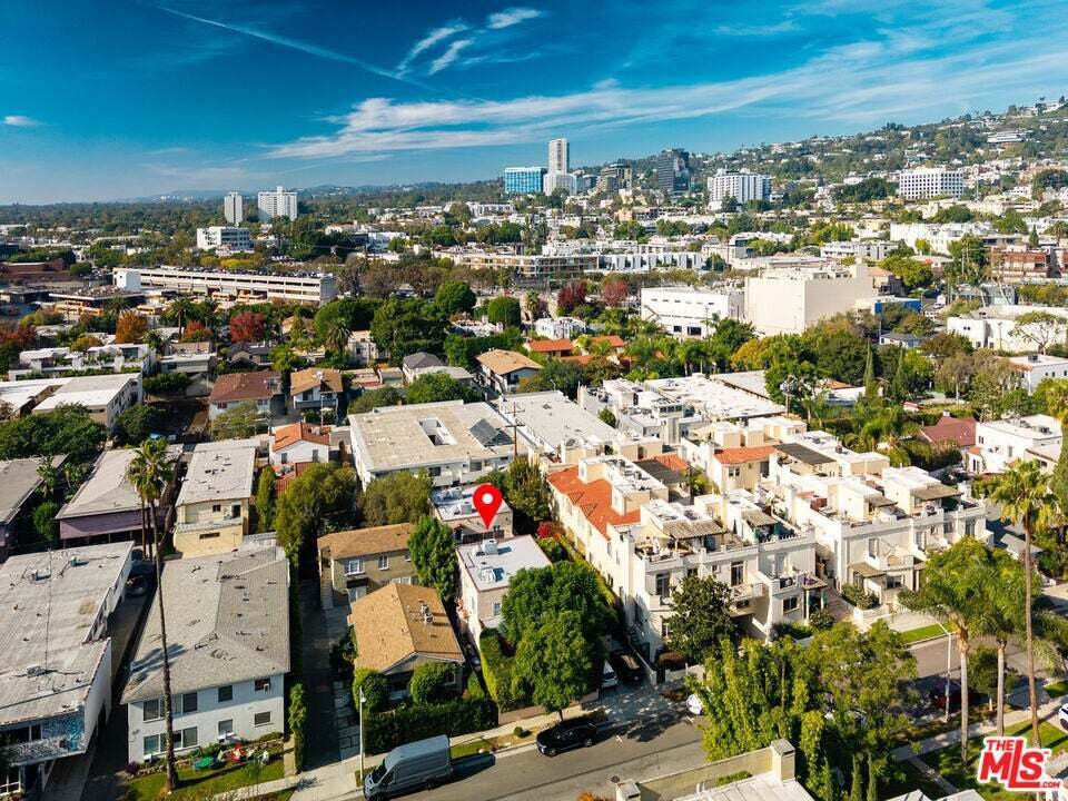 Los Angeles, California, United States 1 - 18694314