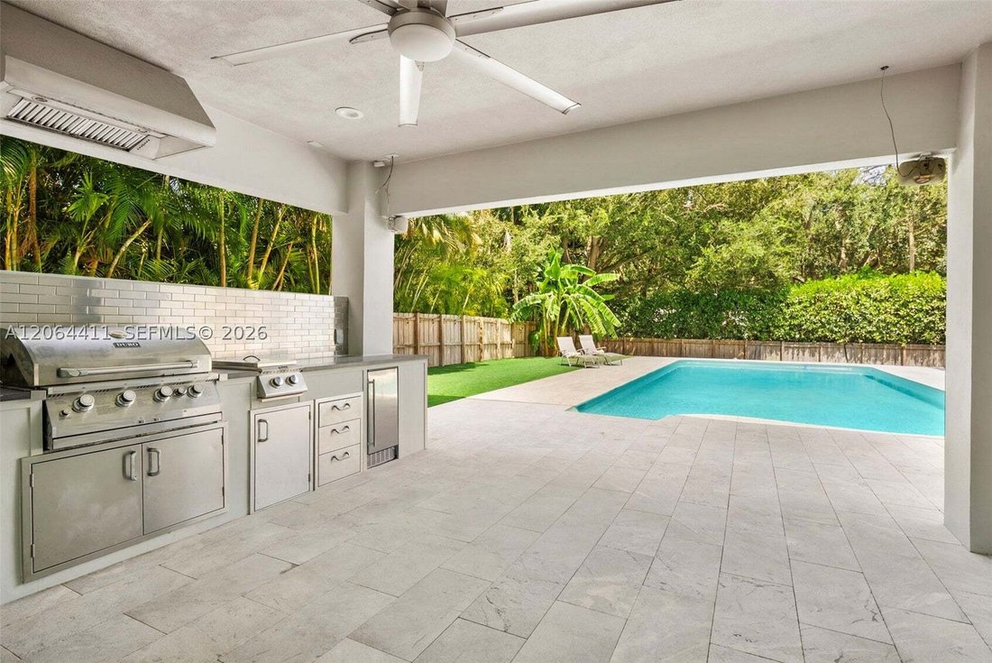 House in Miami, Florida, United States 5 - 18694587