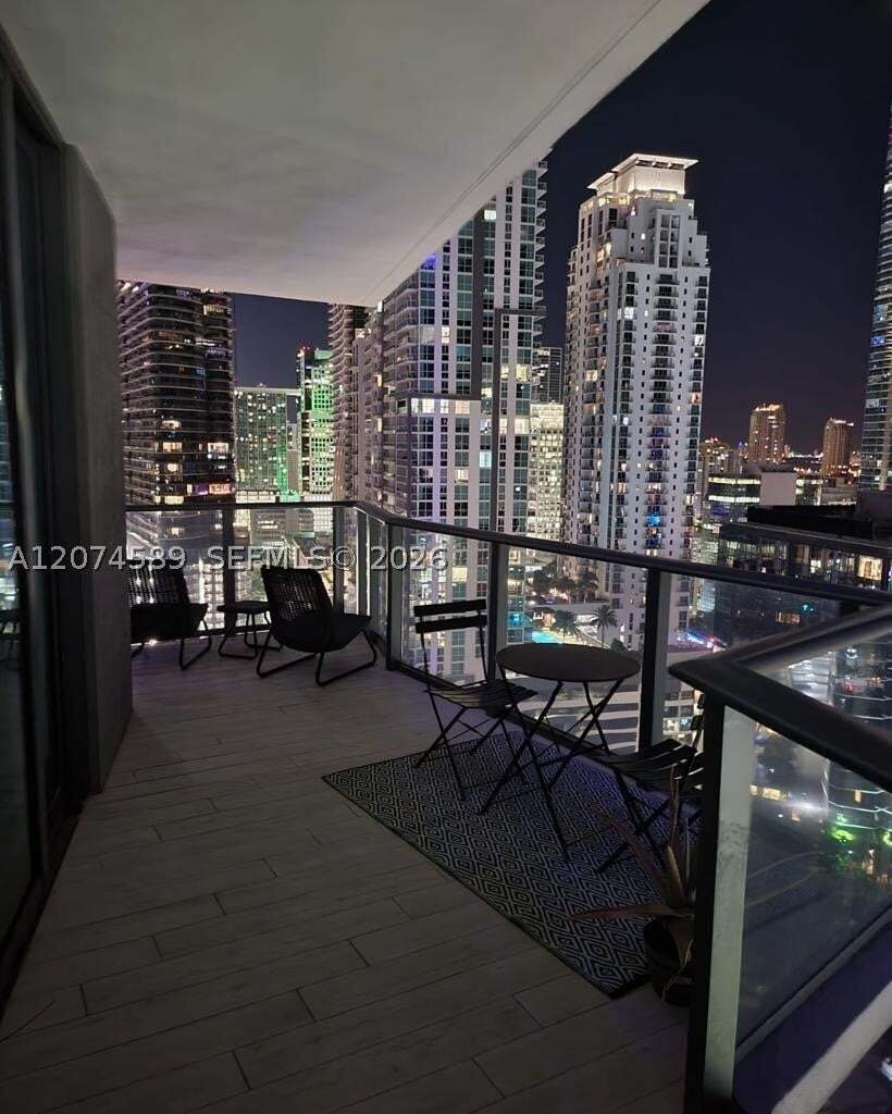 Condo in Miami, Florida, United States 4 - 18694592