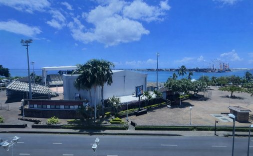 Condo in Pape'ete, Windward Islands, French Polynesia 1