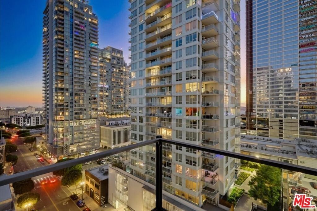 Condo in Los Angeles, California, United States 2 - 18694315