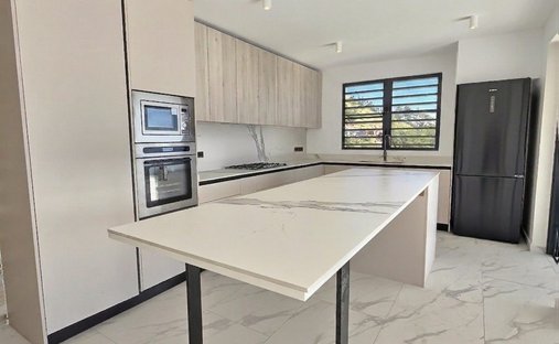 Haus in Faa'a, Inseln über dem Winde, Französisch-Polynesien 1