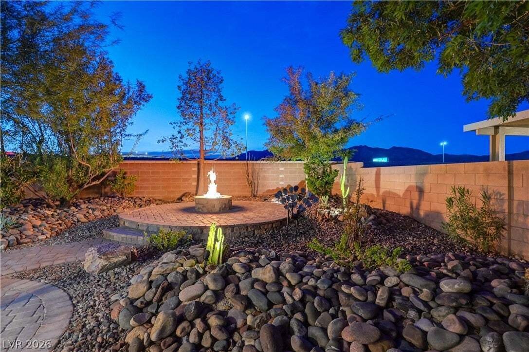 House in North Las Vegas, Nevada, United States 5 - 18694351