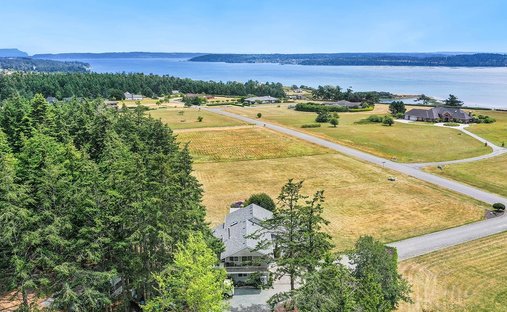 House in Coupeville, Washington, United States 1