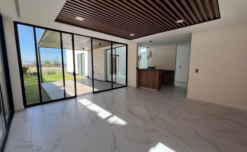 House in Tlaxcalancingo, Puebla, Mexico 1