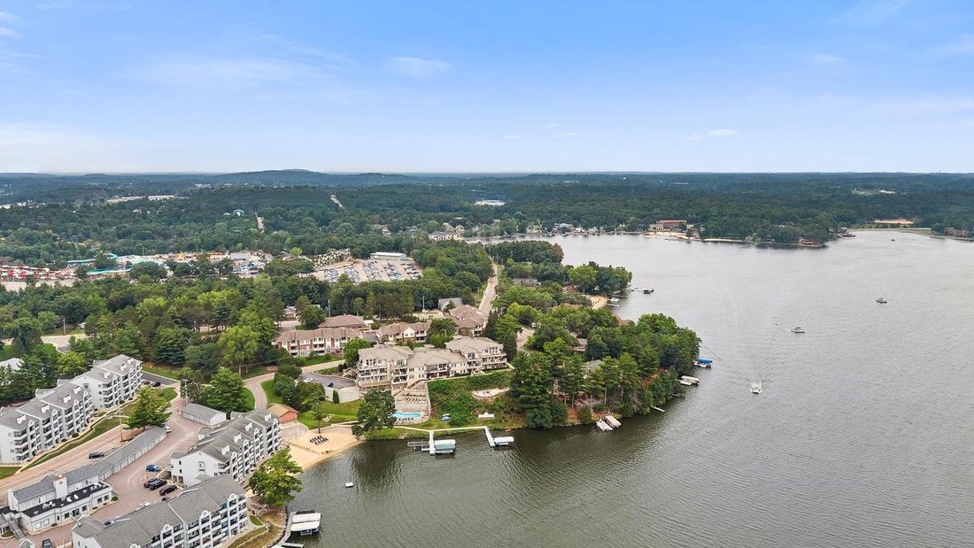 Condo in Wisconsin Dells, Wisconsin, United States 3 - 18694350