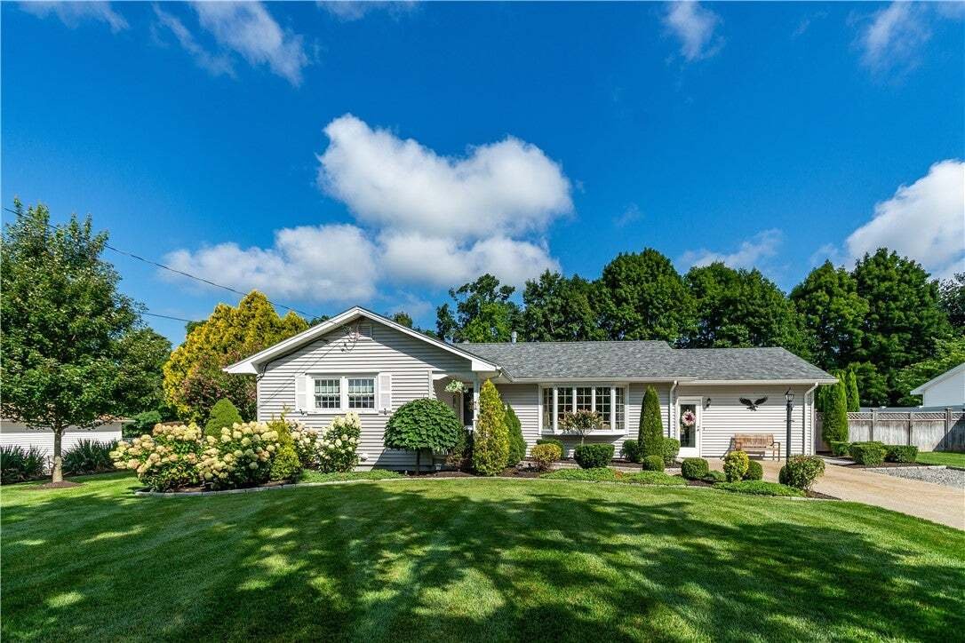 House in Johnston, Rhode Island, United States 1 - 18694823