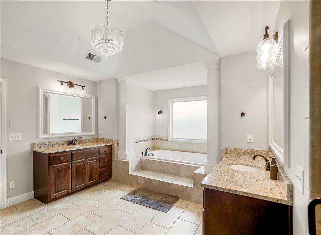 House in Overland Park, Kansas, United States 5 - 18695228