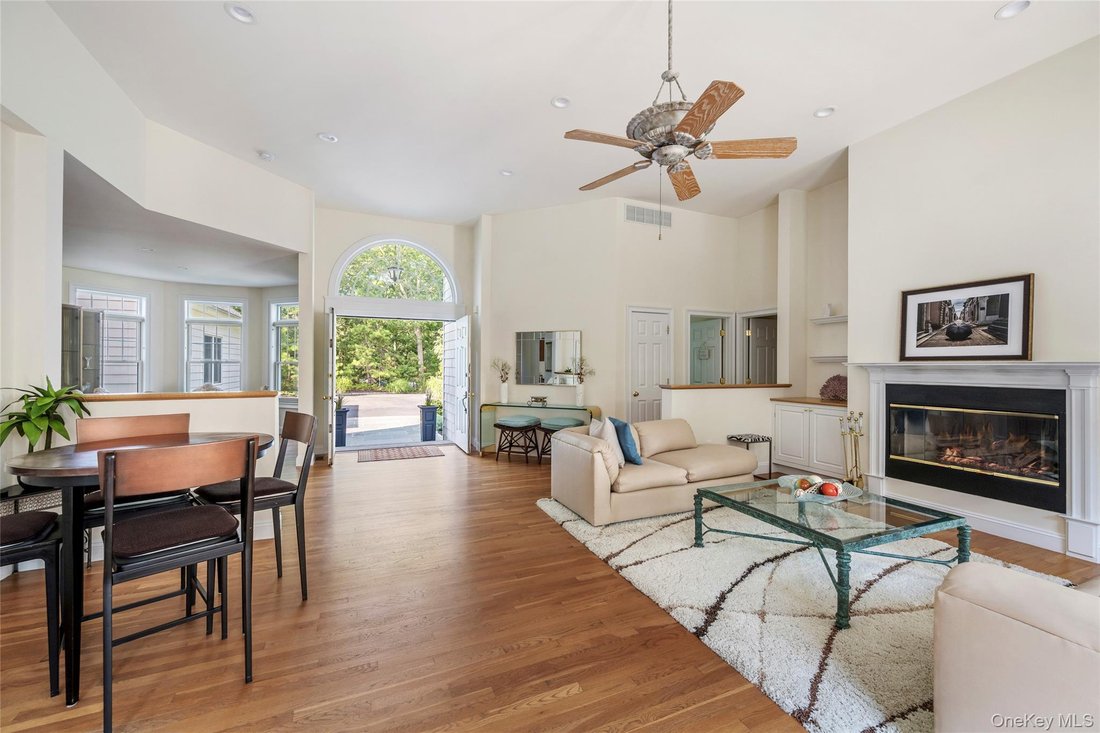 House in Hampton Bays, New York, United States 5 - 18694416