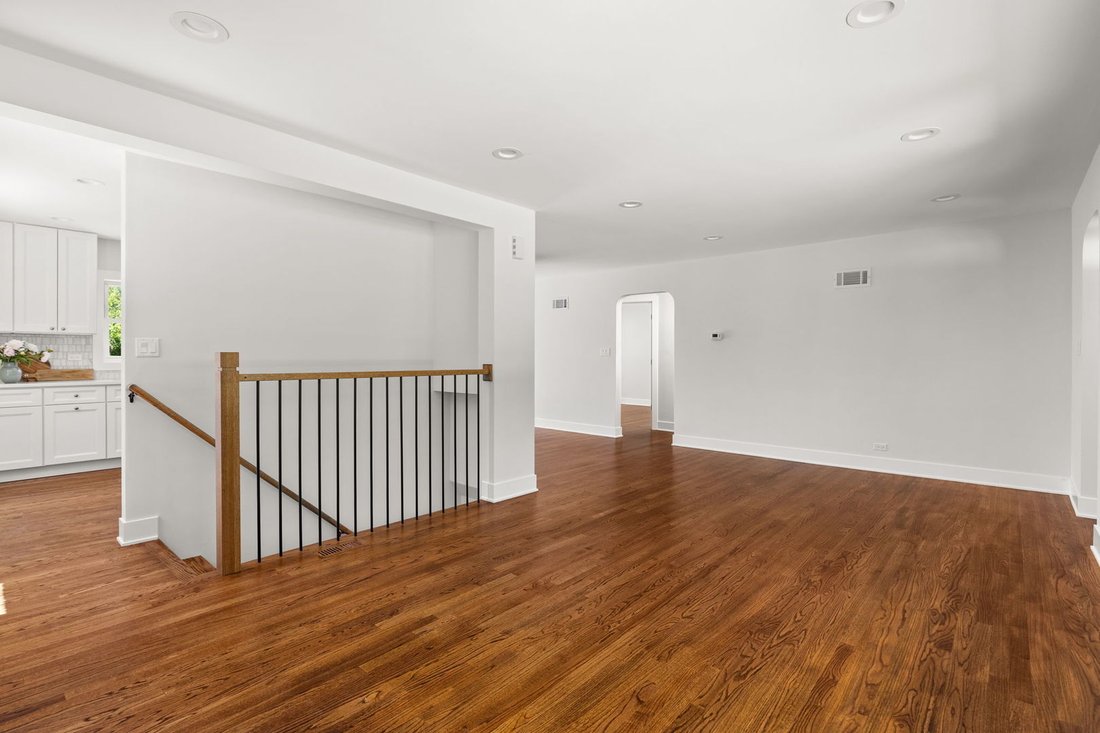 House in Morton Grove, Illinois, United States 4 - 18695068