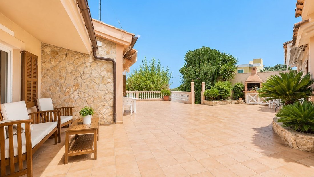 House in Cala Fornells, Calvia, Balearic Islands 2 - 18695233