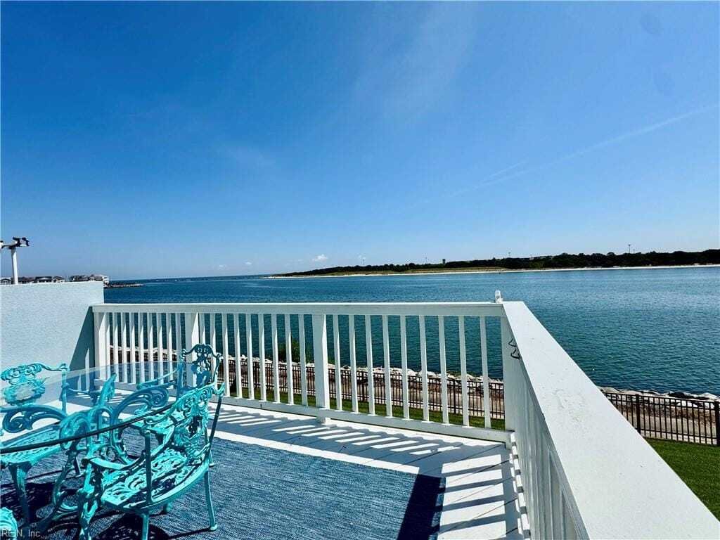 Condo in Norfolk, Virginia, United States 1 - 18694917