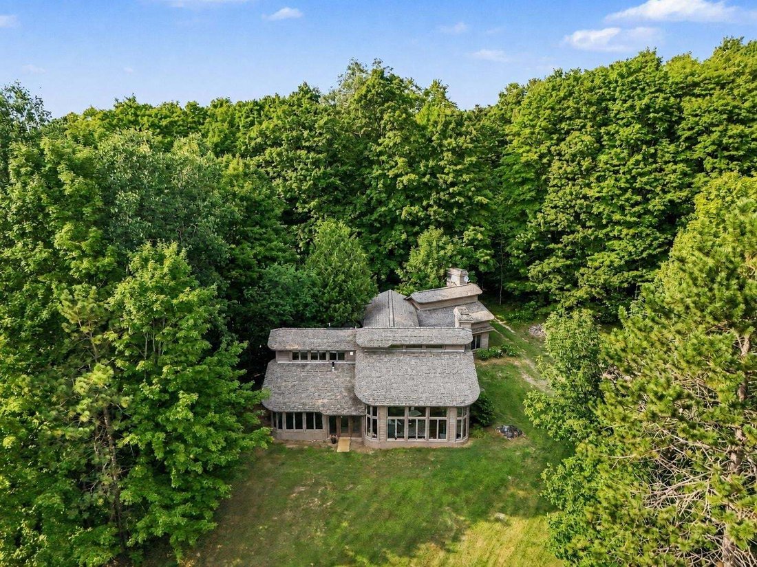 House in East Jordan, Michigan, United States 3 - 18694451