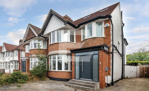 House in Edgware, Barnet, England 1