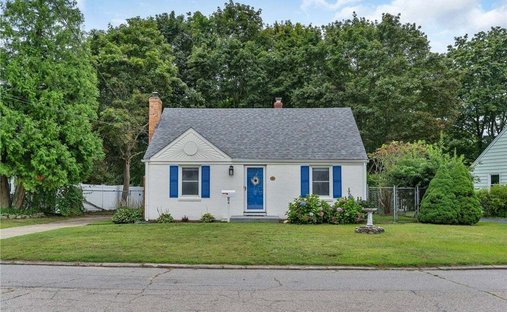 House in North Kingstown, Rhode Island, United States 1
