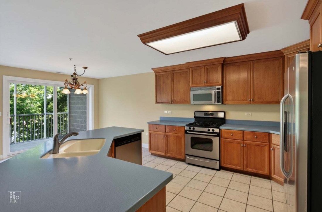 Condo in Batavia, Illinois, United States 4 - 18695022