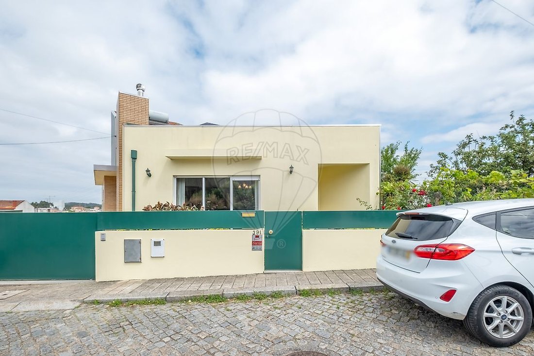 House in Folgosa, Porto District, Portugal 2 - 18695346