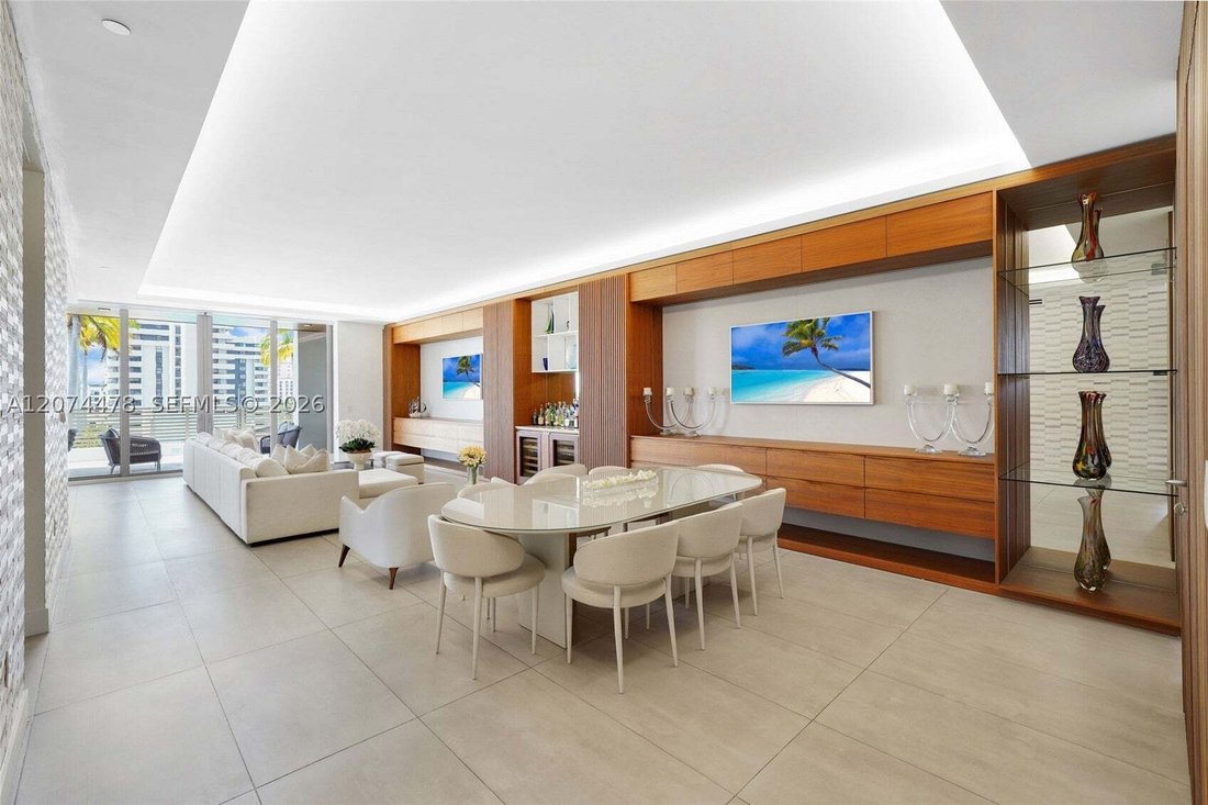 Condo in Coral Gables, Florida, United States 3 - 18694611