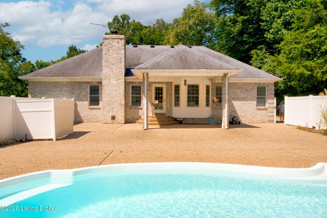 House in Shepherdsville, Kentucky, United States 5 - 18695274