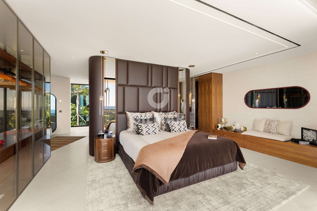 Villa in Sotogrande, San Roque, Andalusia 2 - 18694481