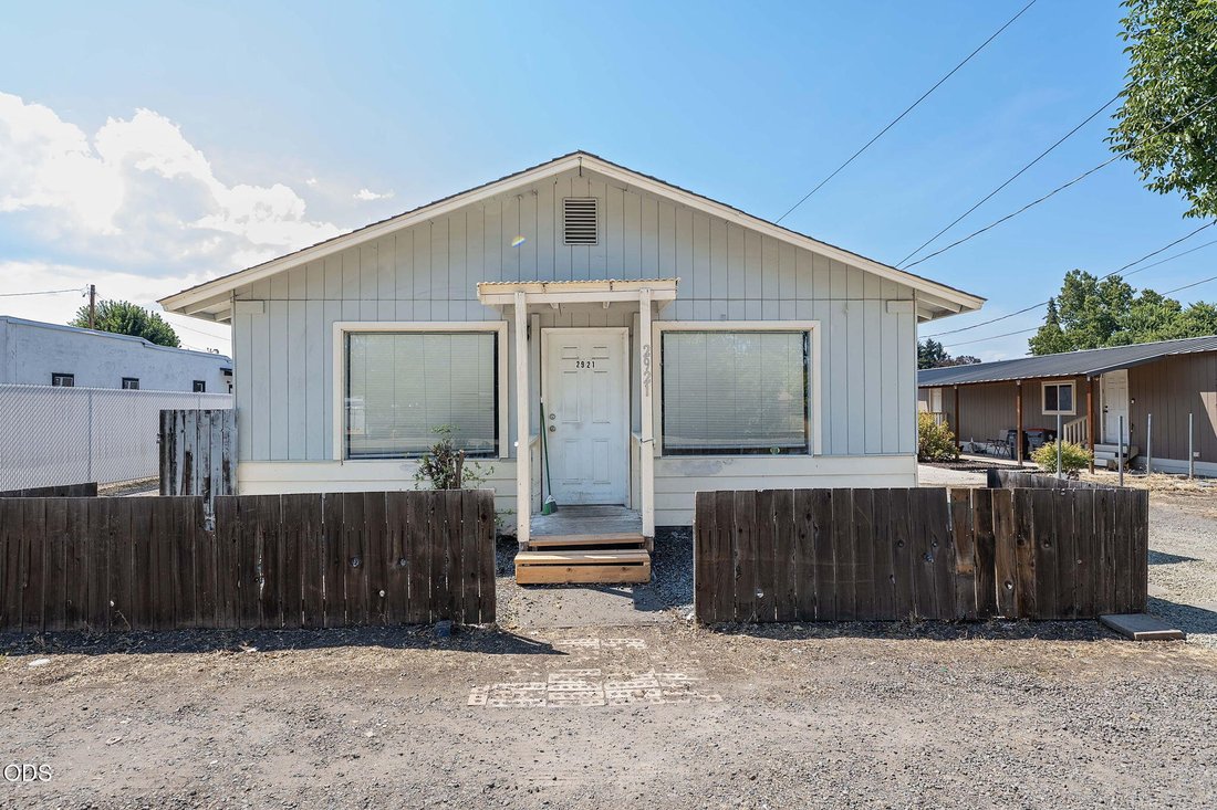 Medford, Oregon, United States 1 - 18694688