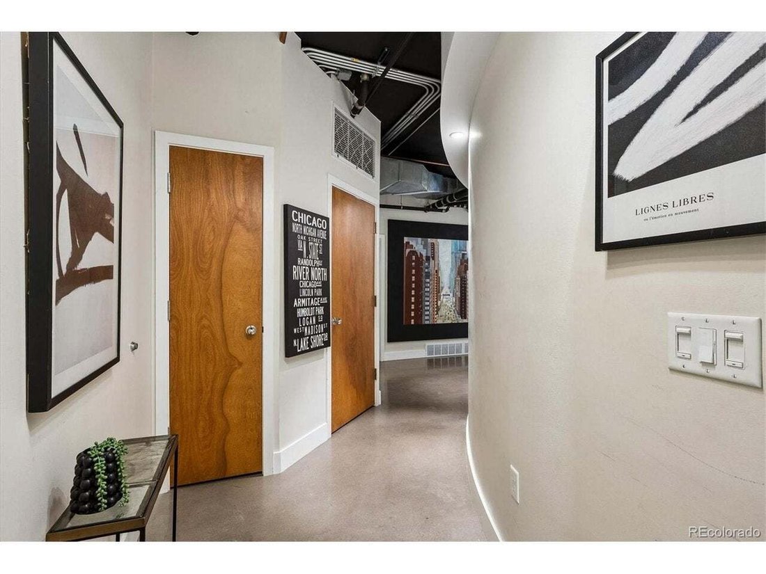 Condo in Denver, Colorado, United States 3 - 18694380
