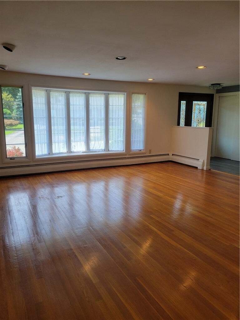House in Cranston, Rhode Island, United States 4 - 18694841