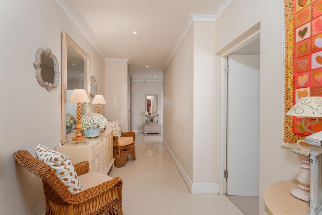 House in Simon's Town, Cape Town, Western Cape 4 - 18694889