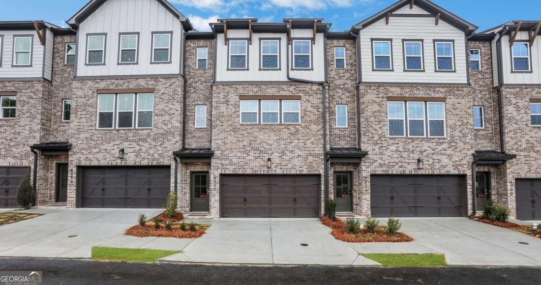 Townhouse in Buford, Georgia, United States 1 - 18695060