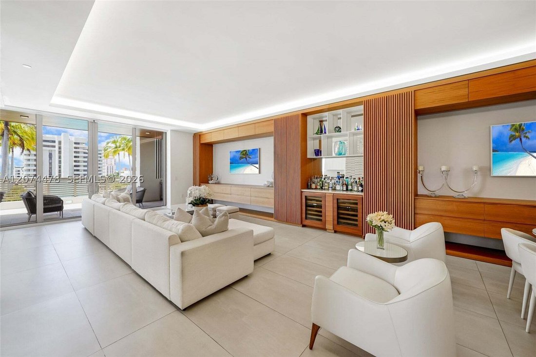Condo in Coral Gables, Florida, United States 1 - 18694611