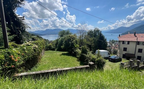 Land in Maccagno con Pino e Veddasca, Lombardy, Italy 1