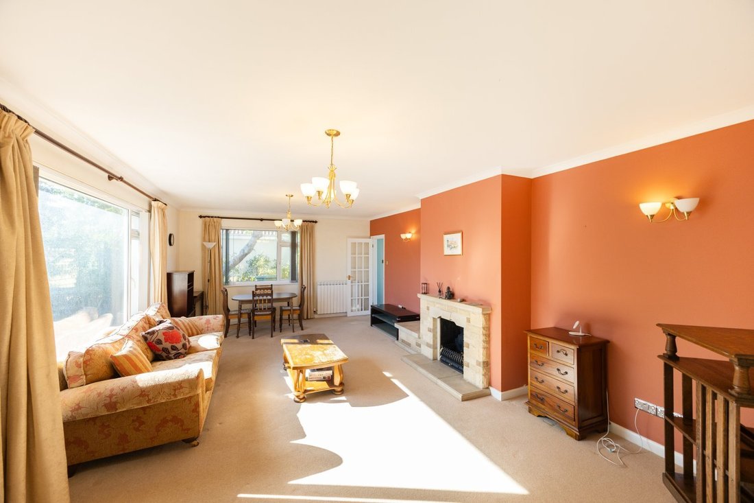 House in United Kingdom 2 - 18694685