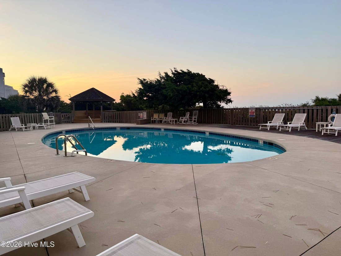 Condo in Pine Knoll Shores, North Carolina, United States 4 - 18694920
