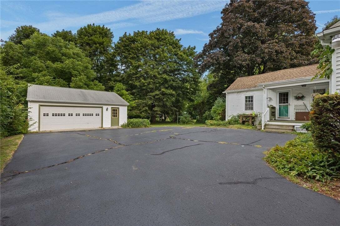 House in Lincoln, Rhode Island, United States 2 - 18694855