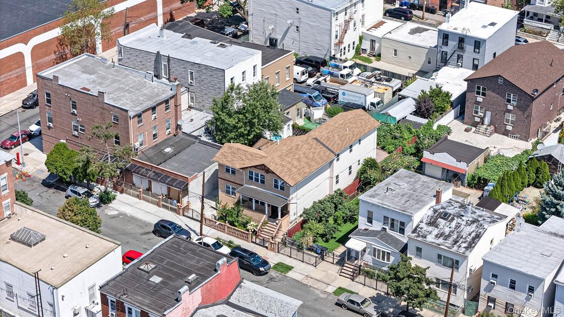 House in New York, New York, United States 4 - 18694438
