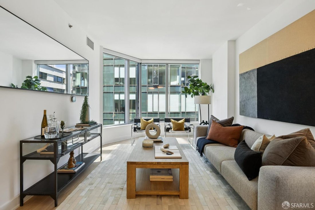 Condo in San Francisco, California, United States 2 - 18694648
