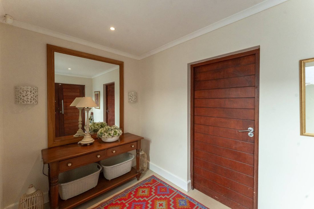 House in Simon's Town, Cape Town, Western Cape 2 - 18694889
